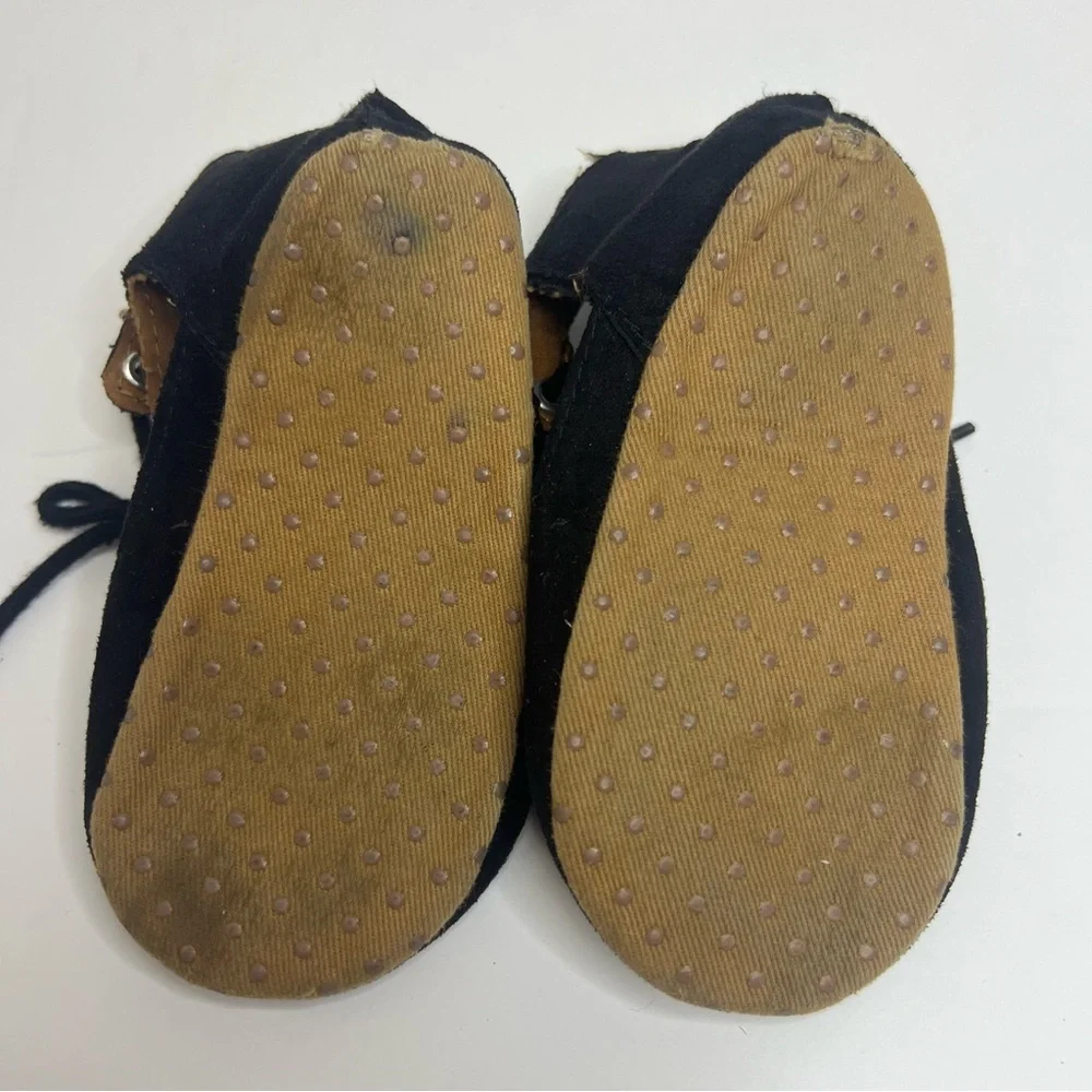 Old Navy Black Suede Lace-Up Shoes Size 18-24 Months Baby Toddler Soft Dressy